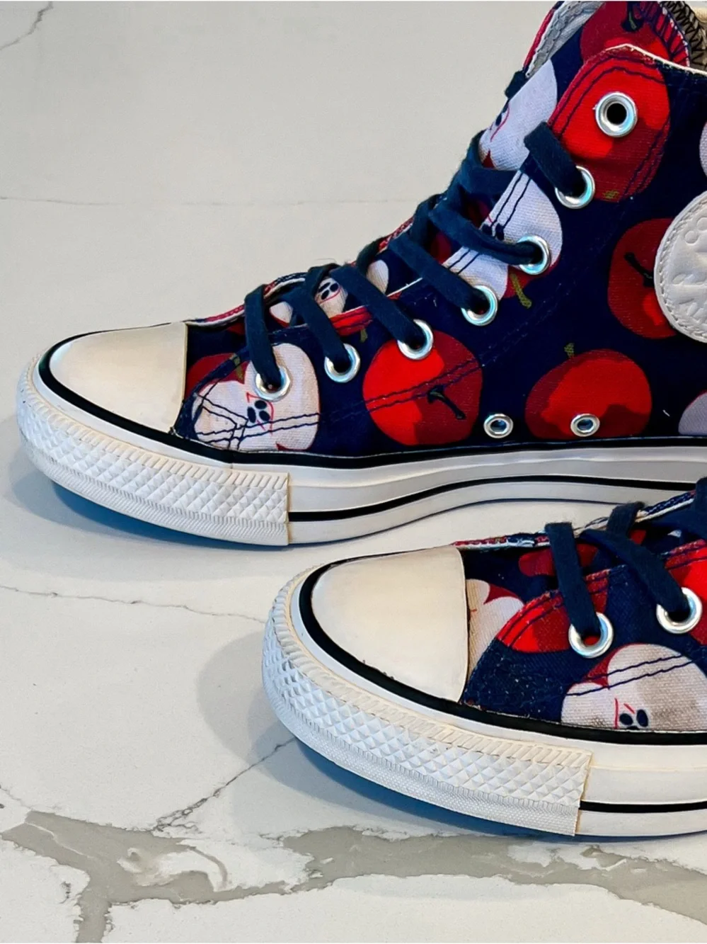 Converse Chuck Taylor All Star Apple Print Red Blue High Top Sneakers Womens 7 - Picture 7 of 14